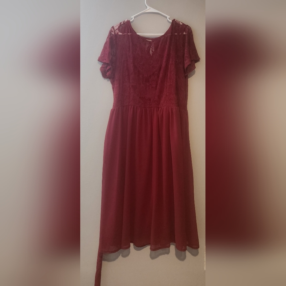 Elegant Burgundy Formal Dress